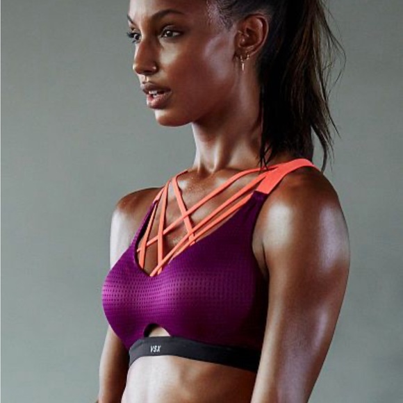 Victoria's Secret • Purple Orange
Sports Bra - Picture 1 of 6